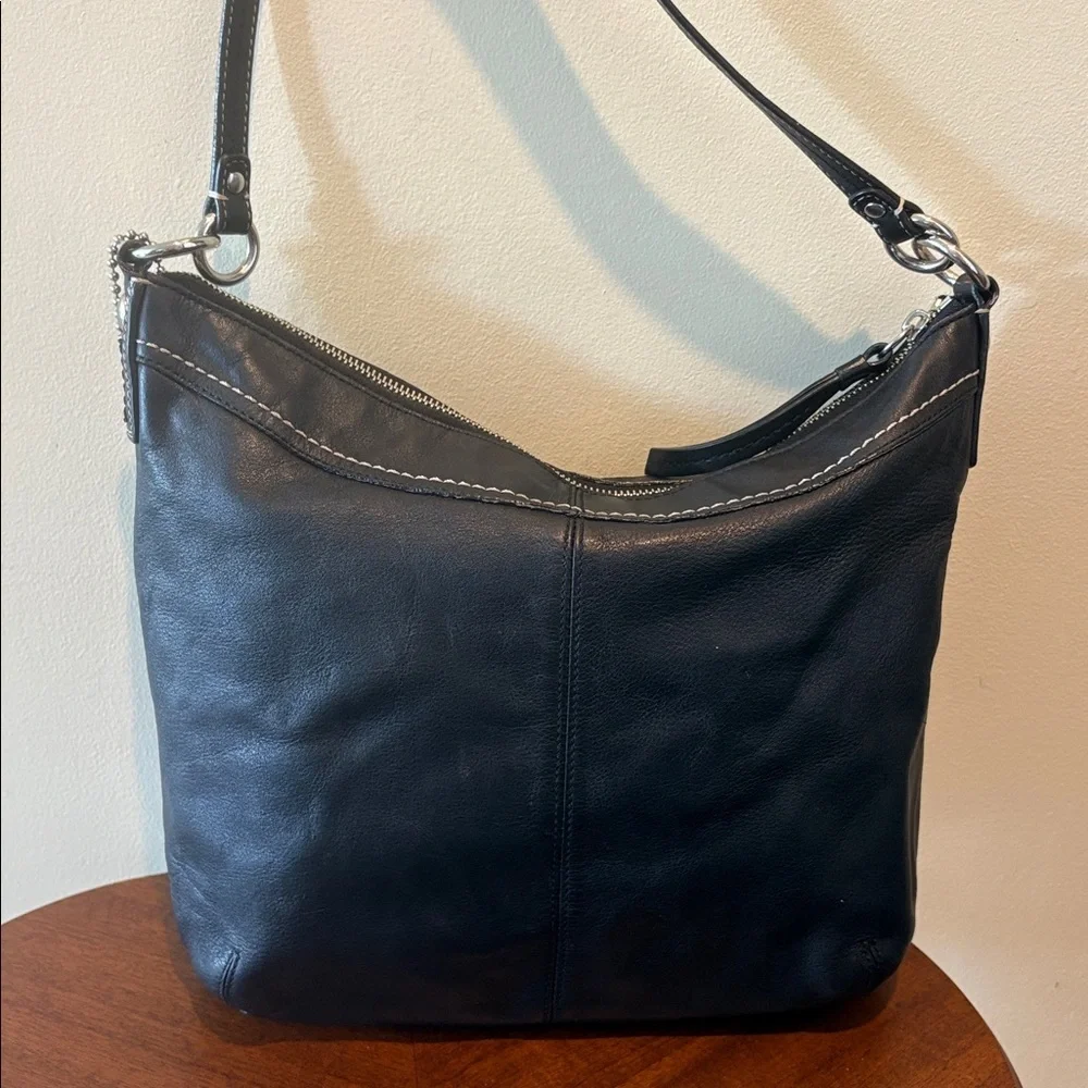 Coach  Vintage shoulder bag  F13764 Pleated front thick smooth leather black EUC